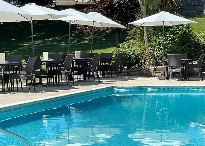 Longueville Manor